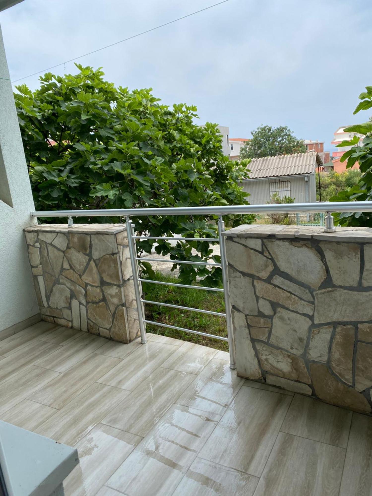 Apartments Vila Kurtagic Добра-Вода Экстерьер фото