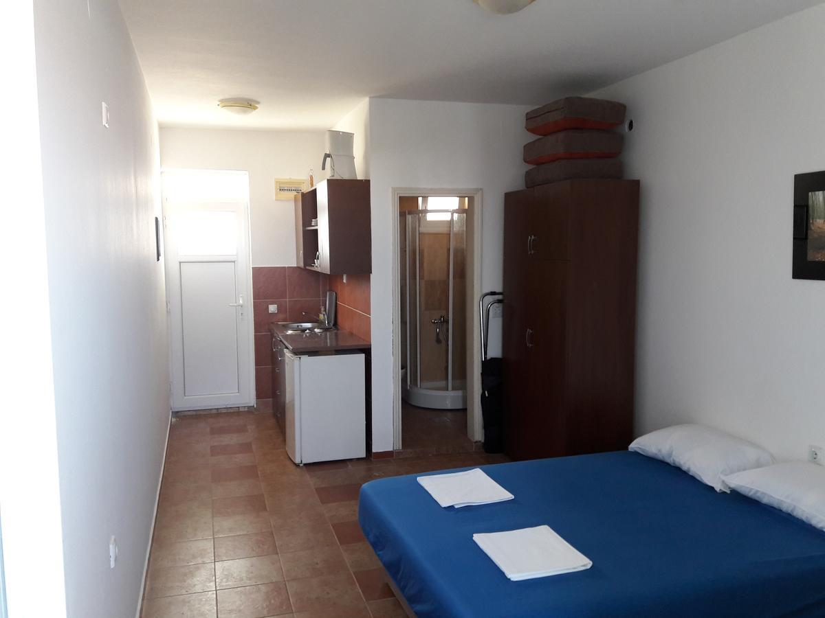 Apartments Vila Kurtagic Добра-Вода Экстерьер фото